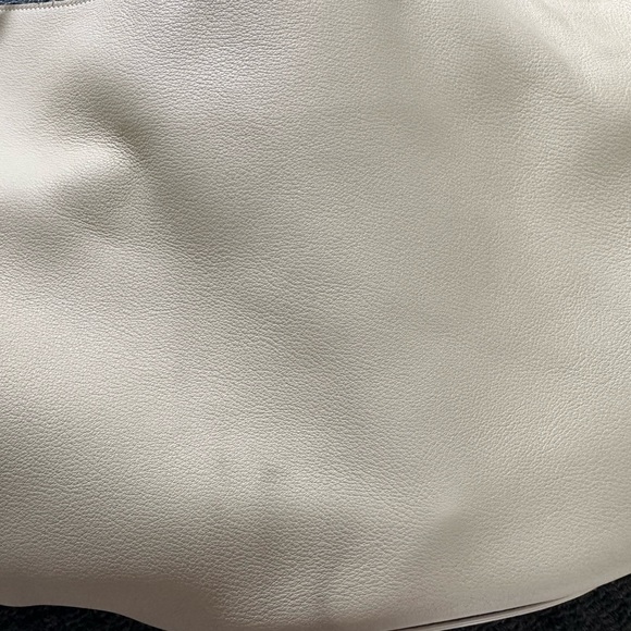 Khaite Medium Lotus Tote in Off-White - Picture 11 of 16